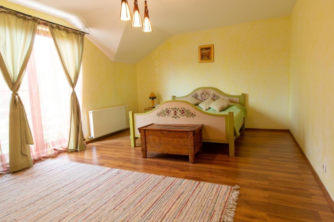 Vila Cu Mesteceni Câmpina Exteriér fotografie